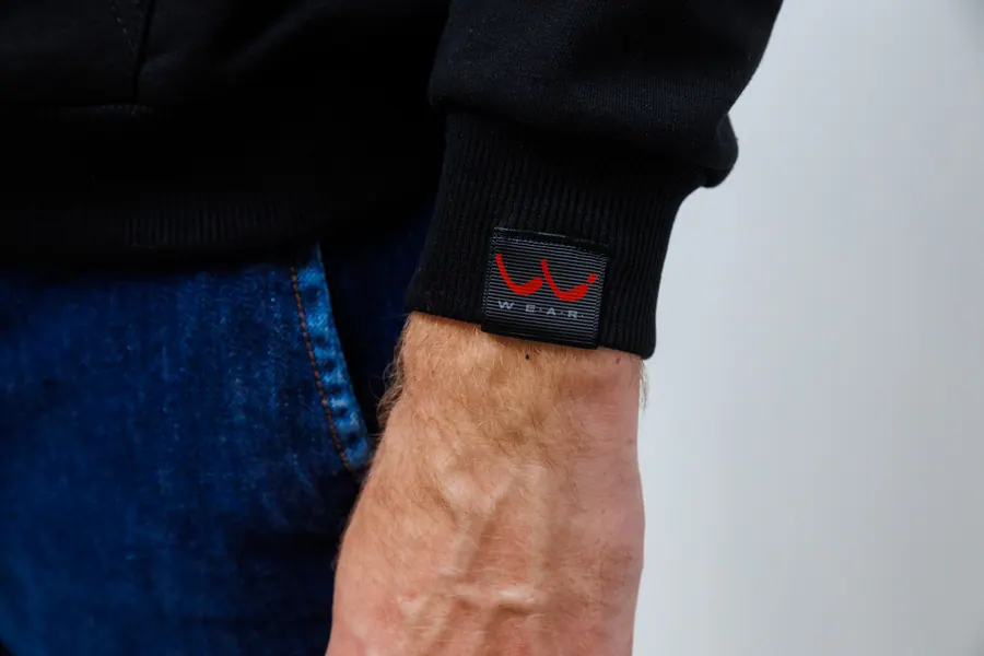 Худи ROCKETS Minimal, манжета WEAR крупным планом